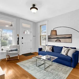 Modern European 1br Near Dt-historic St Apartment Columbus