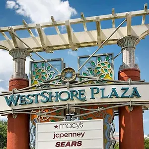 Designed And Well Located Chic 1br With Parking Apartment Tampa